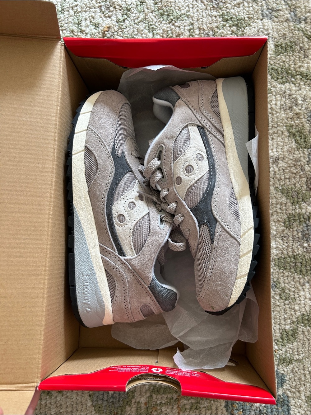 saucony shadow 6000 sneakers